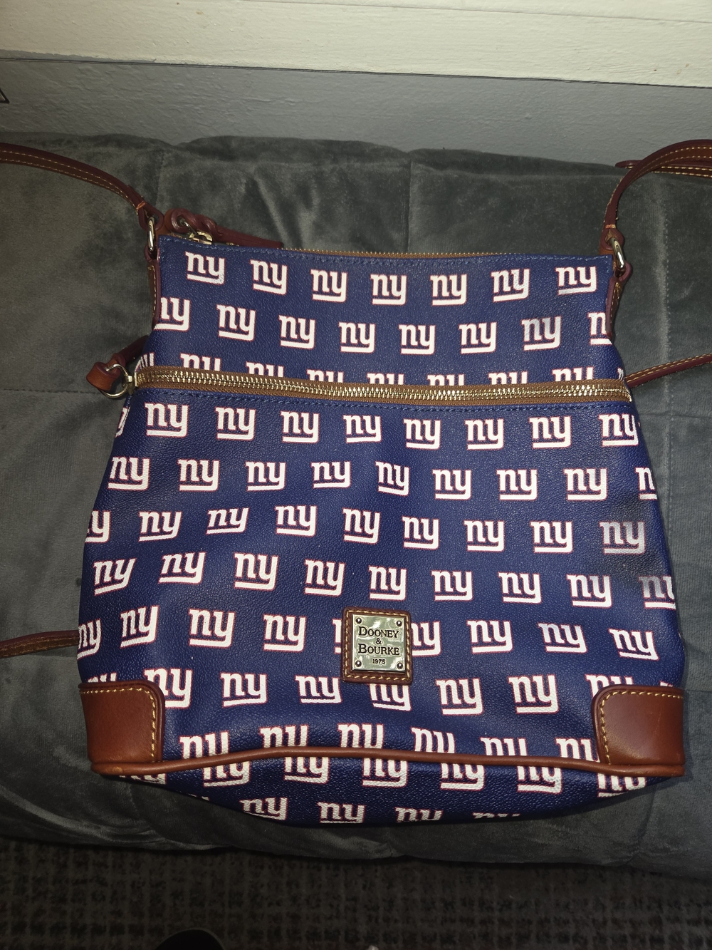 Dooney & Bourke New York Giants NFL Zip Crossbody Bag